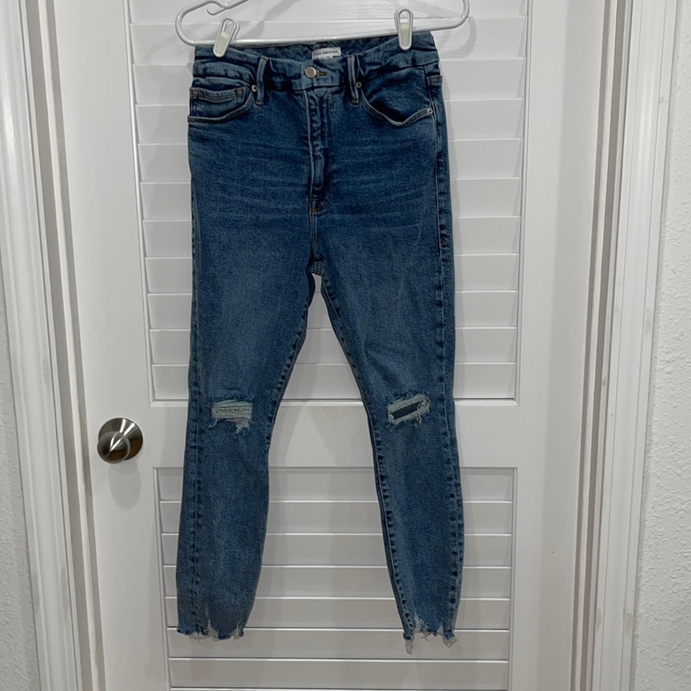 Good American distressed jeans cotton/poly/elastane denim. Worn once